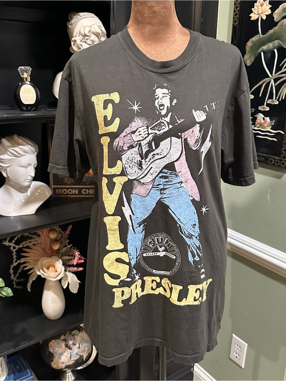 Odd People by RKB Elvis Presley Graphic T‑Shirt Size Medium
